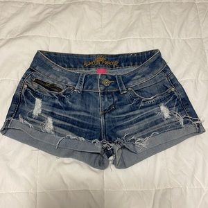 3️⃣ for $10 Almost Famous size 3 low rise Jean shorts